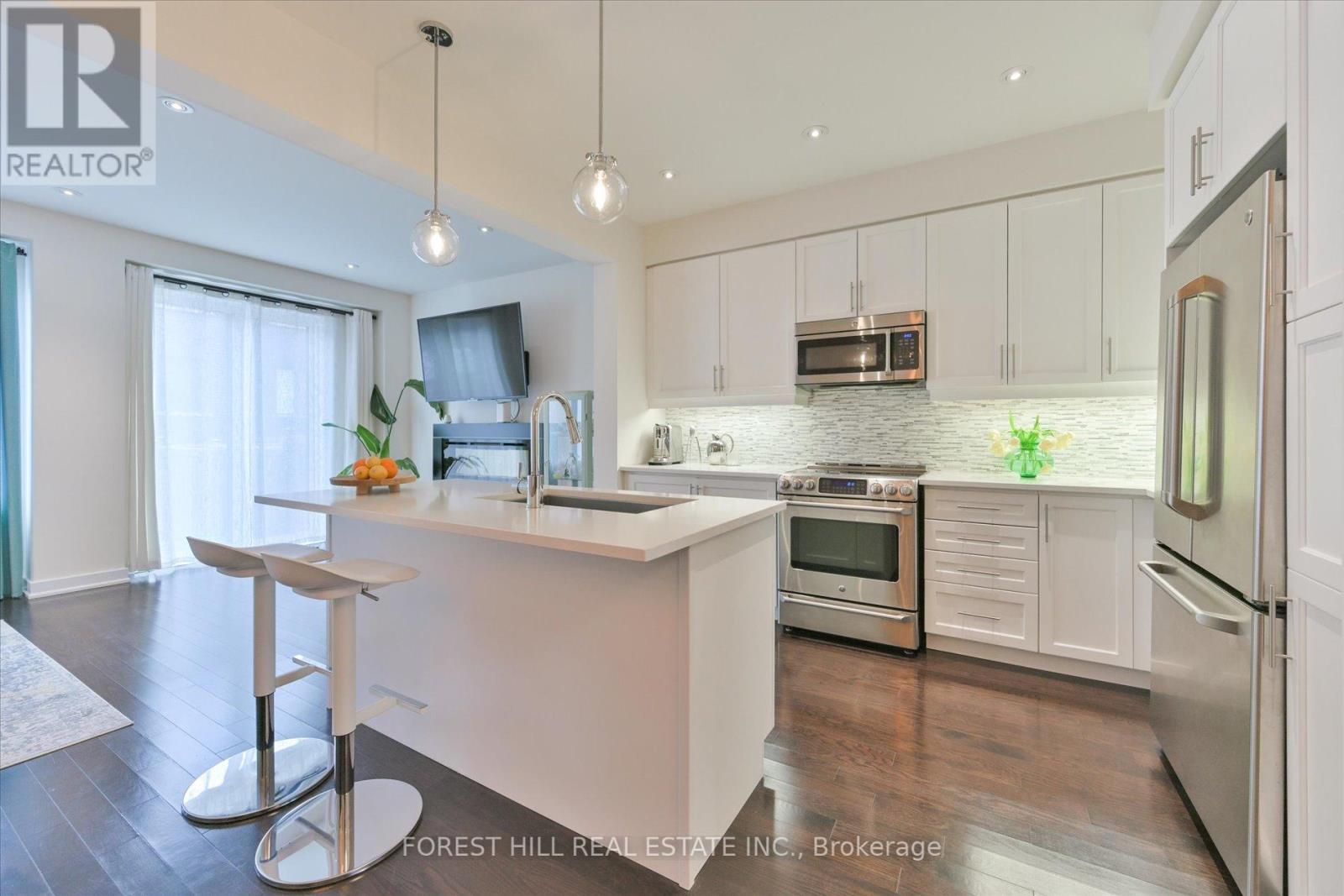 99 Denarius Crescent, Richmond Hill, Ontario  L4E 0Y9 - Photo 8 - N12090198