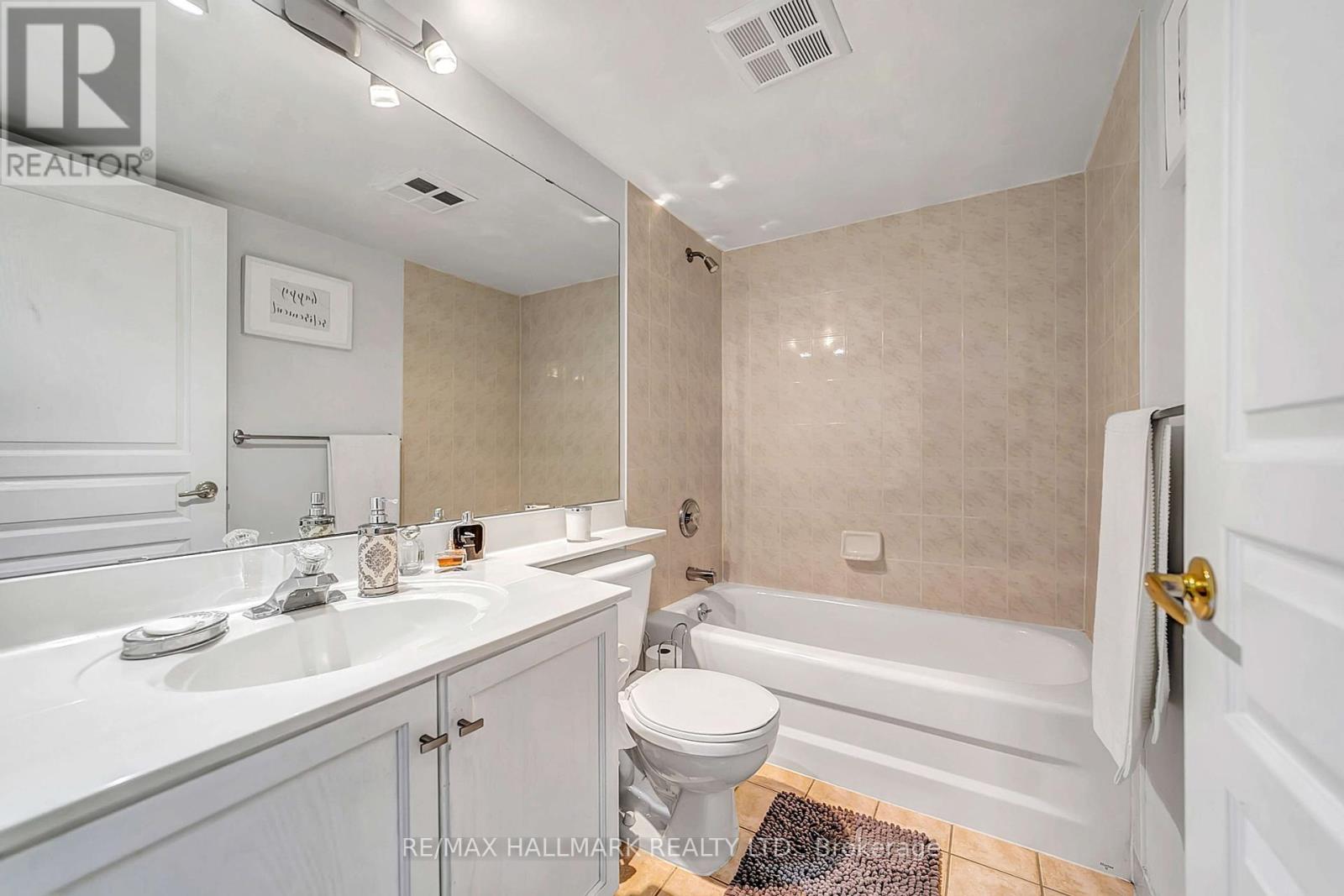 615 - 29 Northern Hts Drive N, Richmond Hill, Ontario  L4B 4L8 - Photo 21 - N12090508