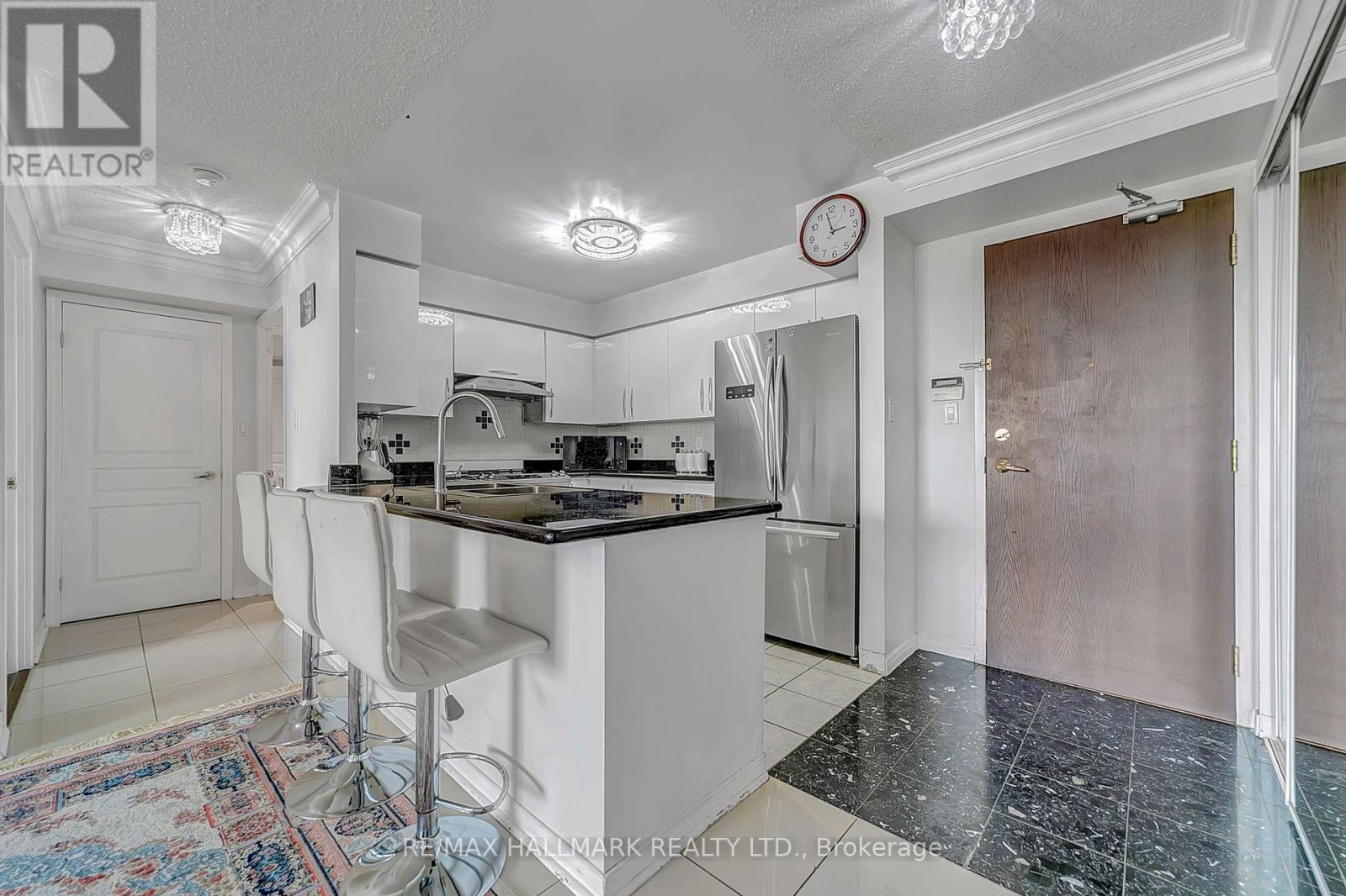 615 - 29 Northern Hts Drive N, Richmond Hill, Ontario  L4B 4L8 - Photo 5 - N12090508