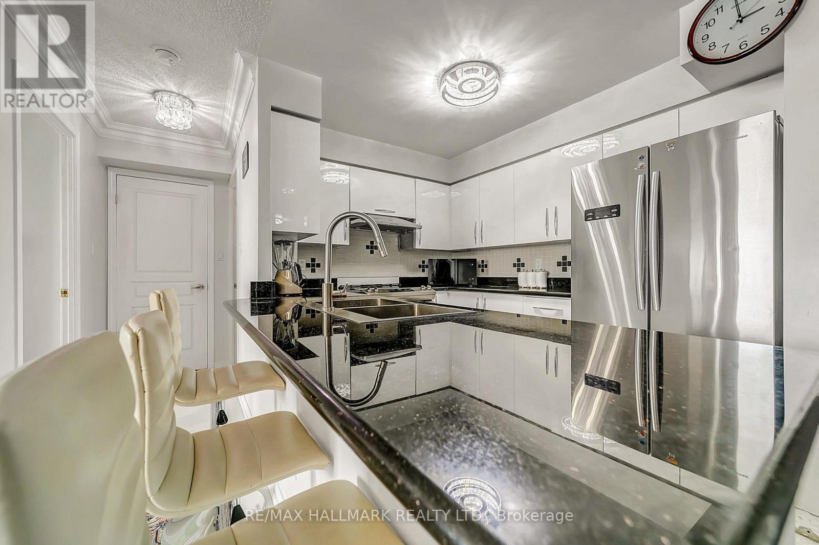 615 - 29 Northern Hts Drive N, Richmond Hill, Ontario  L4B 4L8 - Photo 7 - N12090508