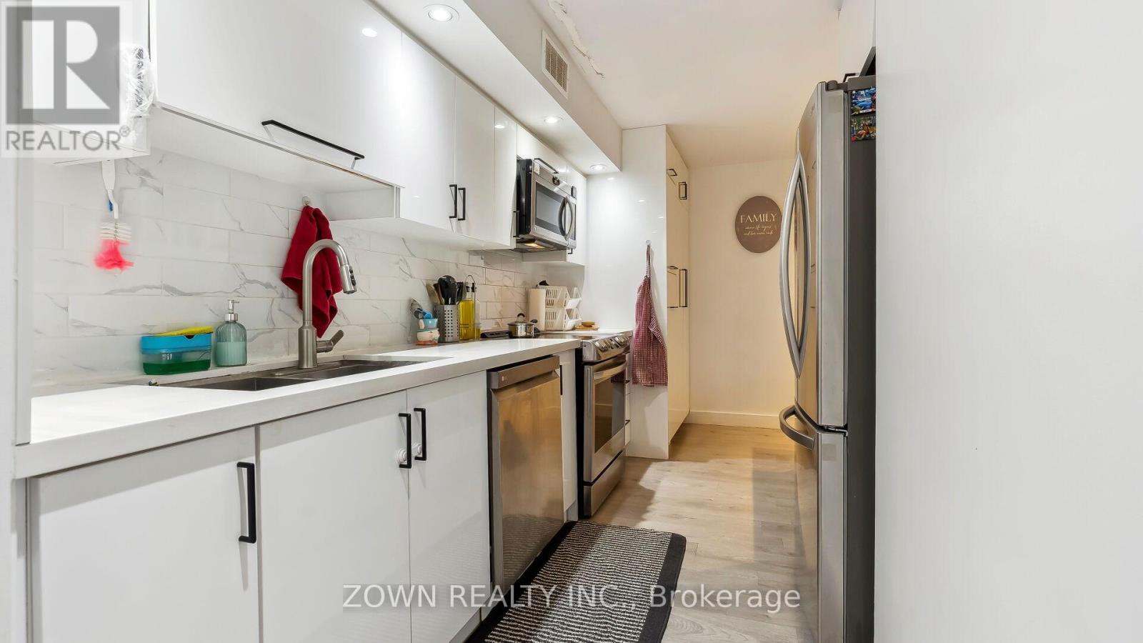 804 - 80 Inverlochy Boulevard, Markham, Ontario  L3T 4P3 - Photo 18 - N12090509