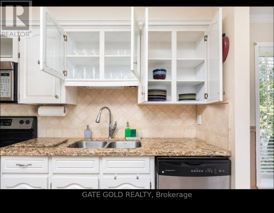 51 Beck Boulevard, Penetanguishene, Ontario  L9M 1E2 - Photo 14 - S12089630