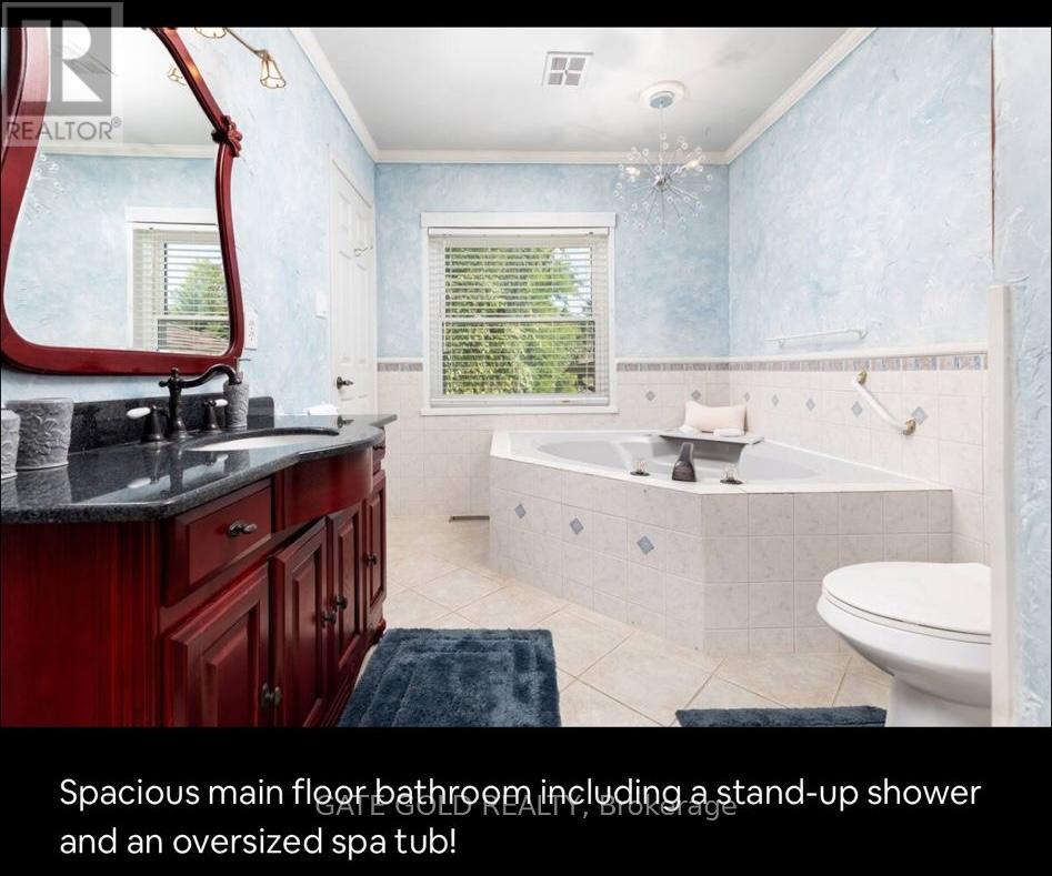 51 Beck Boulevard, Penetanguishene, Ontario  L9M 1E2 - Photo 16 - S12089630