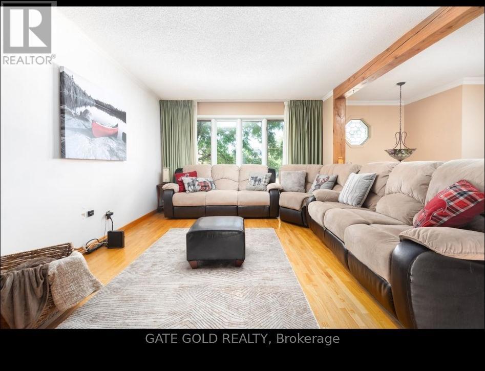 51 Beck Boulevard, Penetanguishene, Ontario  L9M 1E2 - Photo 9 - S12089630