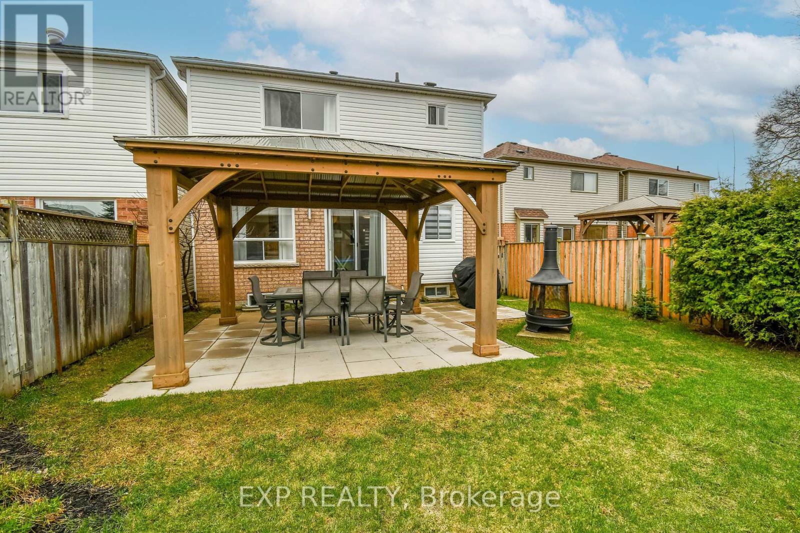 Property at 30 AIKENS CRESCENT image 4