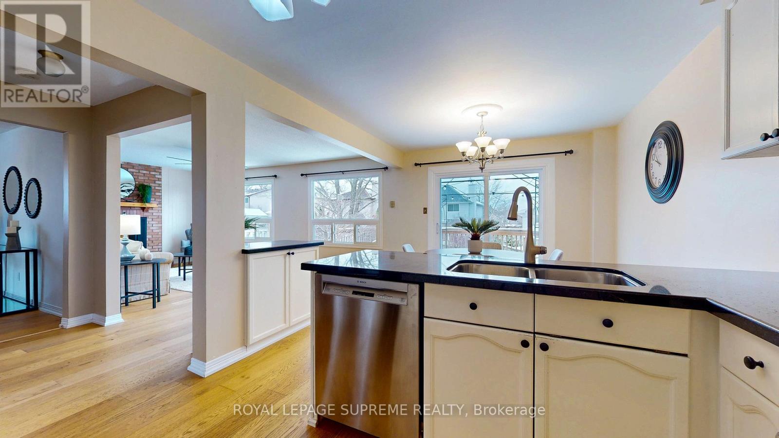 124 Browning Trail, Barrie, Ontario  L4N 6R3 - Photo 16 - S12090186