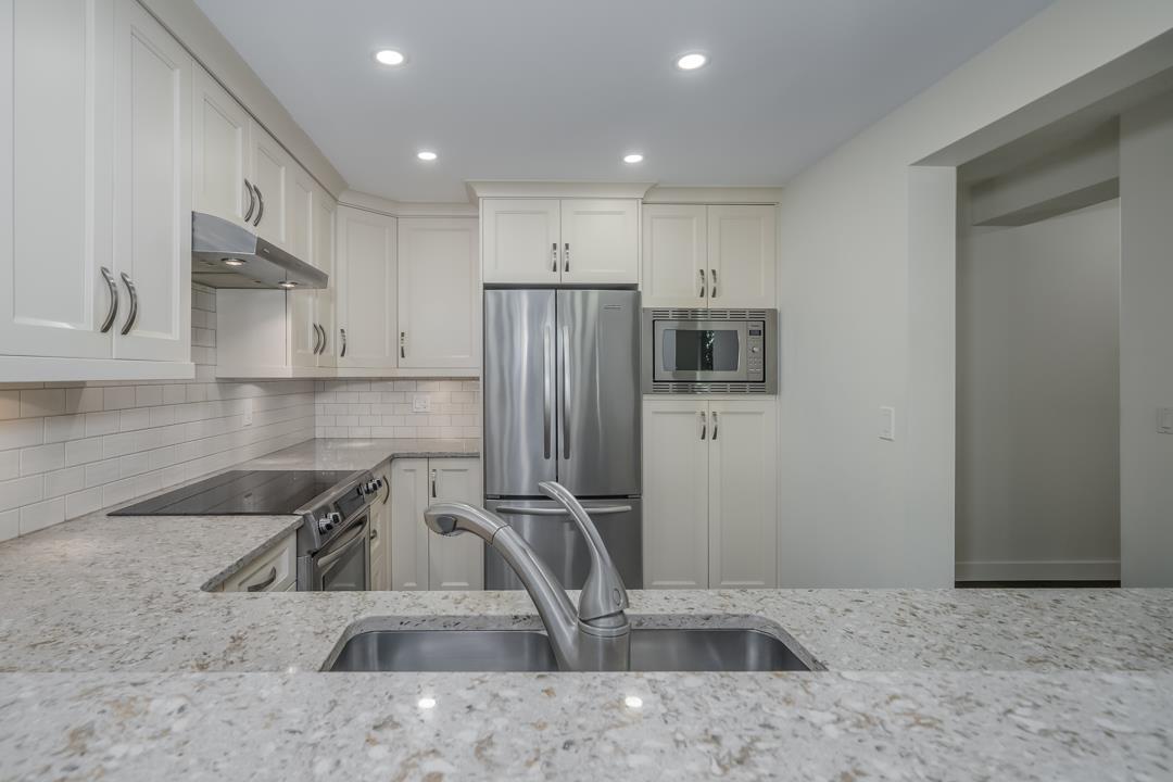 102 1785 Martin Drive, Surrey, British Columbia  V4A 9T5 - Photo 6 - R2991642