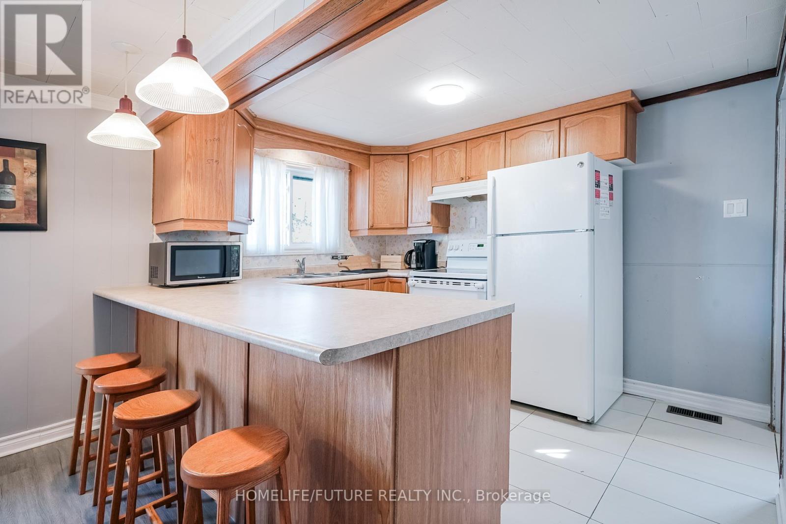 1200 Mosley Street, Wasaga Beach, Ontario  L9Z 2E7 - Photo 9 - S12090506