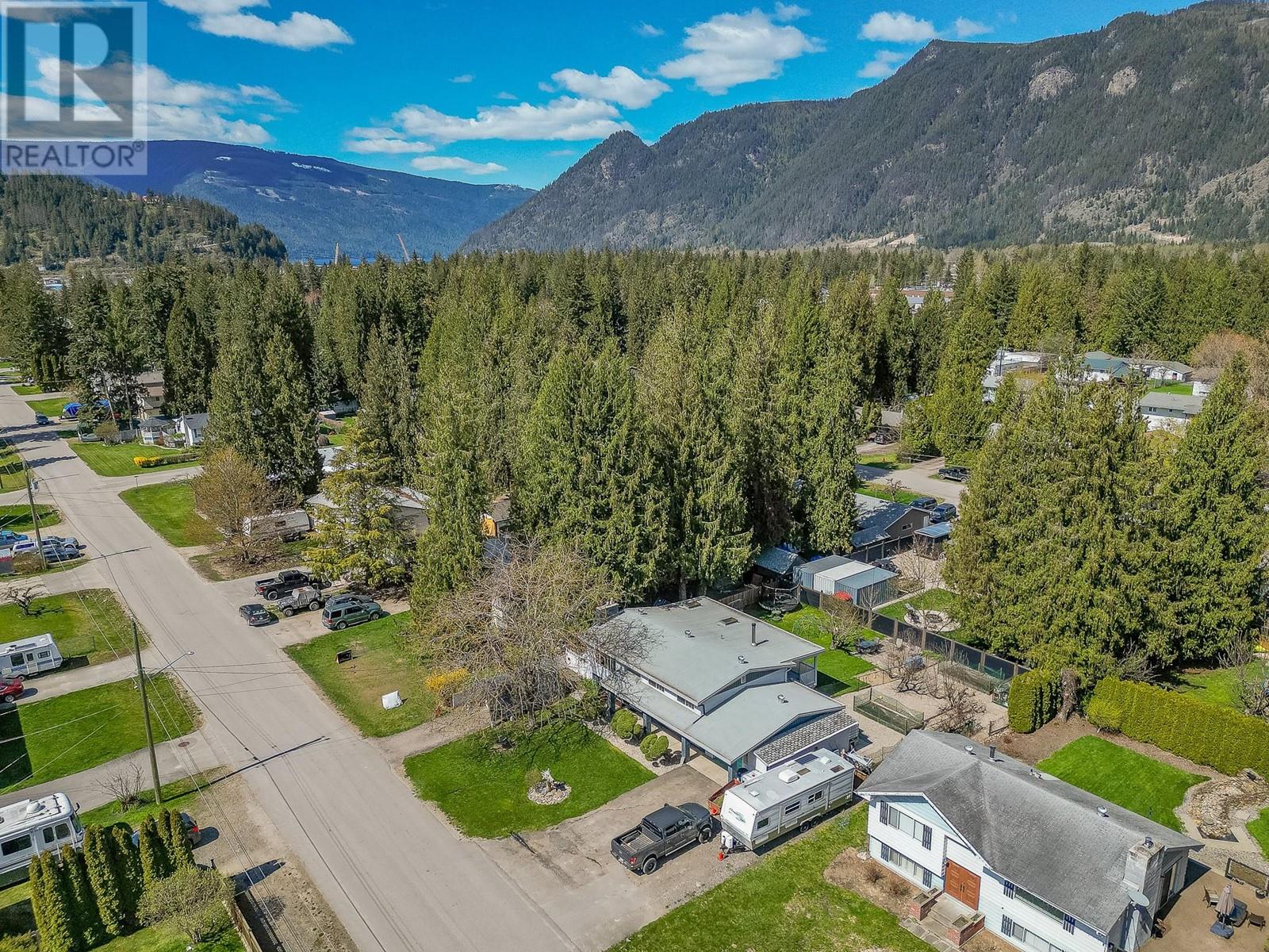 714 Maple Street, Sicamous, British Columbia  V0E 2V1 - Photo 63 - 10343246