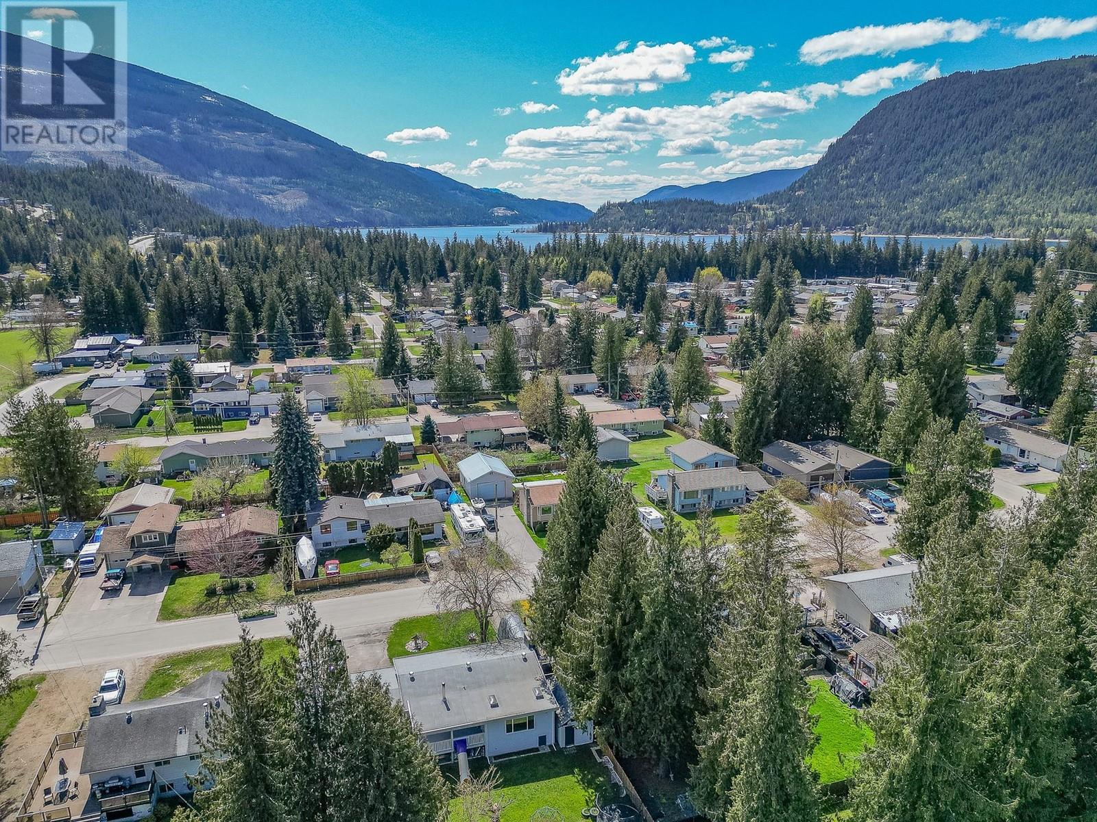 714 Maple Street, Sicamous, British Columbia  V0E 2V1 - Photo 67 - 10343246