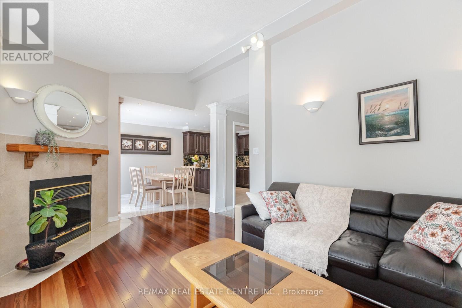 1078 Windsor Hill Boulevard, Mississauga, Ontario  L5V 1P4 - Photo 21 - W12089490