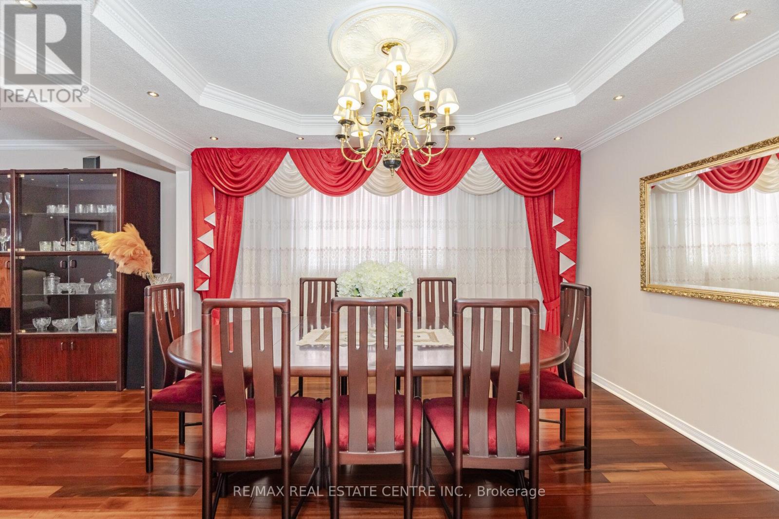 1078 Windsor Hill Boulevard, Mississauga, Ontario  L5V 1P4 - Photo 9 - W12089490