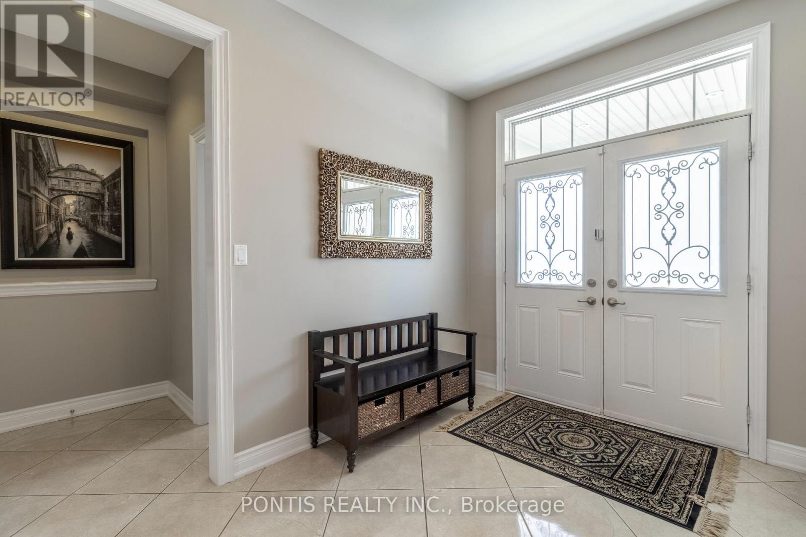 Property at 22 LOCKPORT CRESCENT image 3