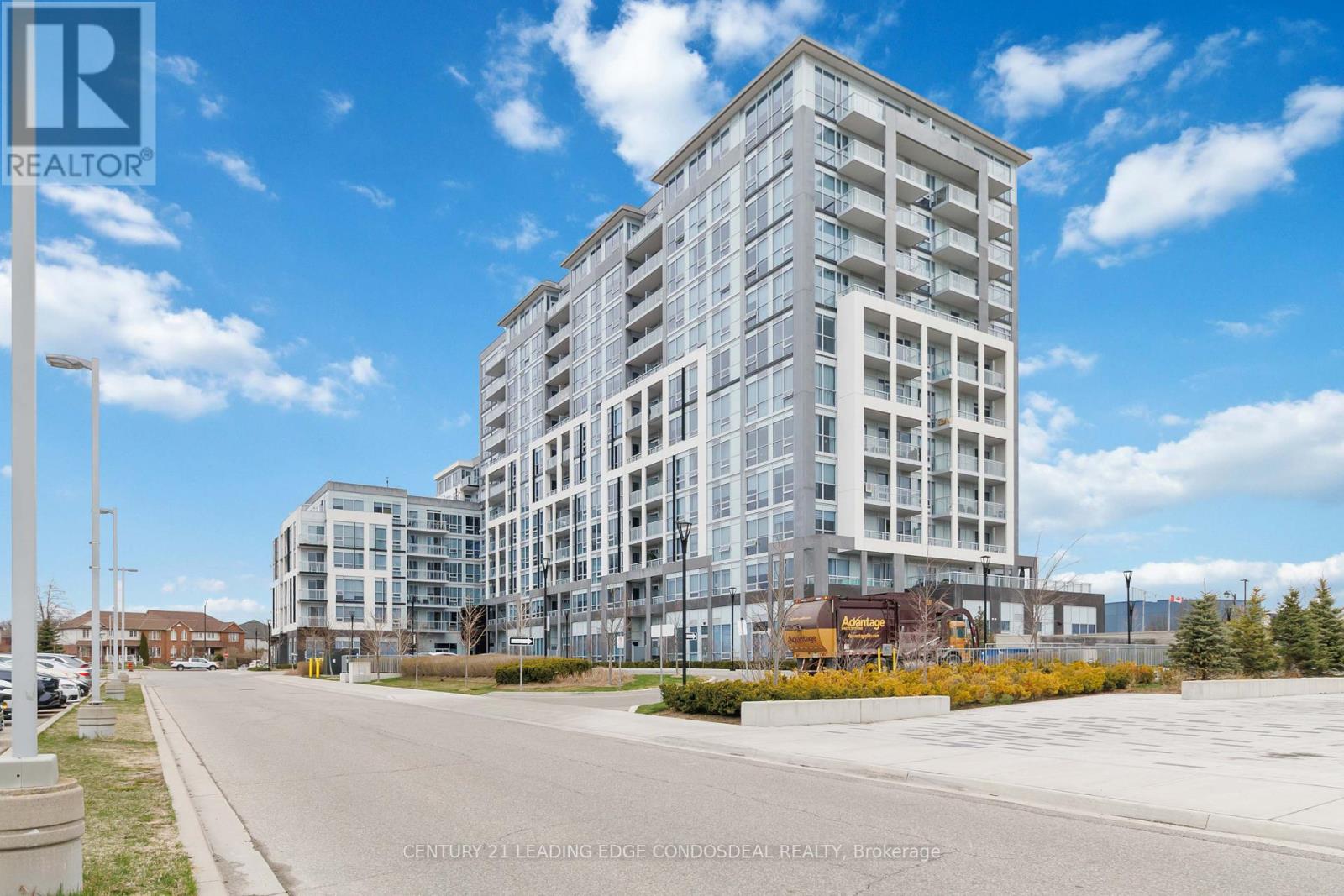502 - 1050 MAIN STREET E, Milton, Ontario