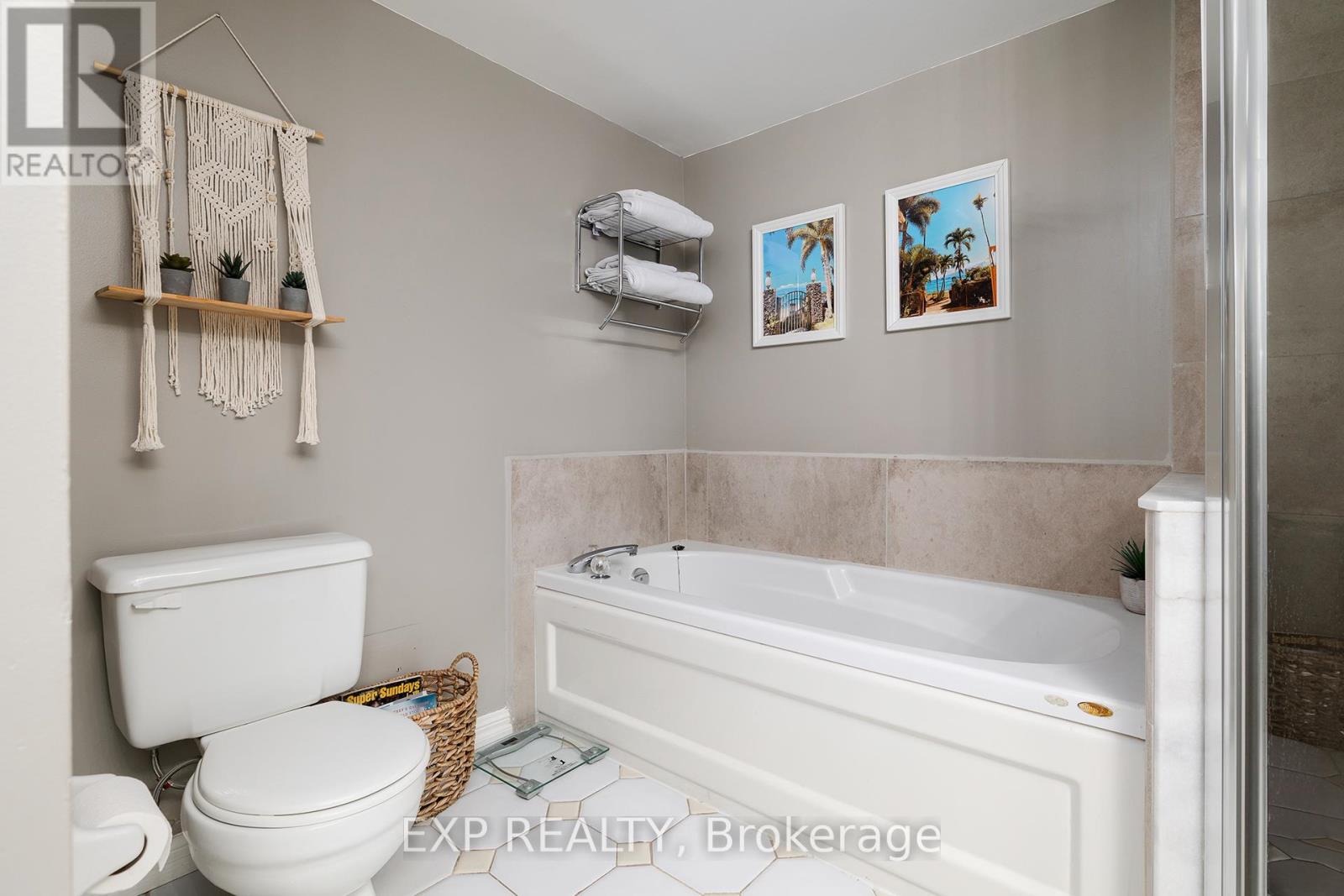 309 - 101 Subway Crescent, Toronto, Ontario  M9B 6K4 - Photo 9 - W12090136