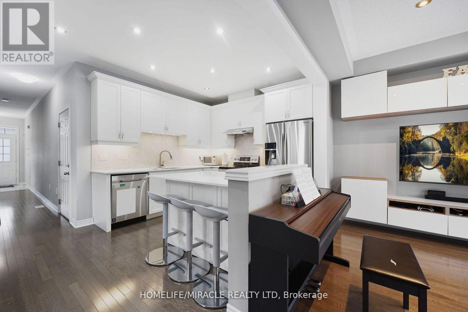 36 Bernadino Street, Brampton, Ontario  L6P 4G1 - Photo 15 - W12090170