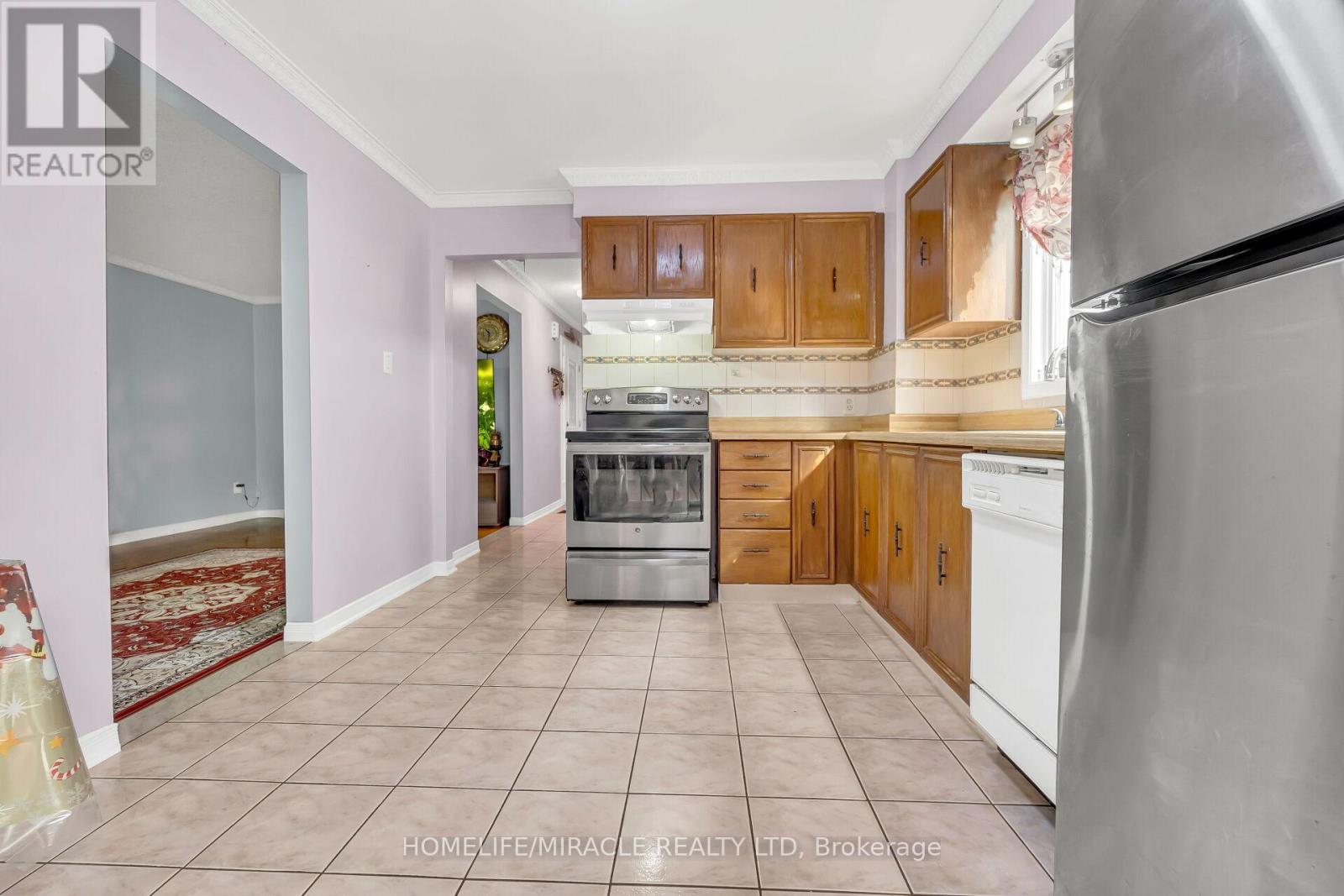 4 Colchester Avenue, Brampton, Ontario  L6Z 3R1 - Photo 20 - W12090261