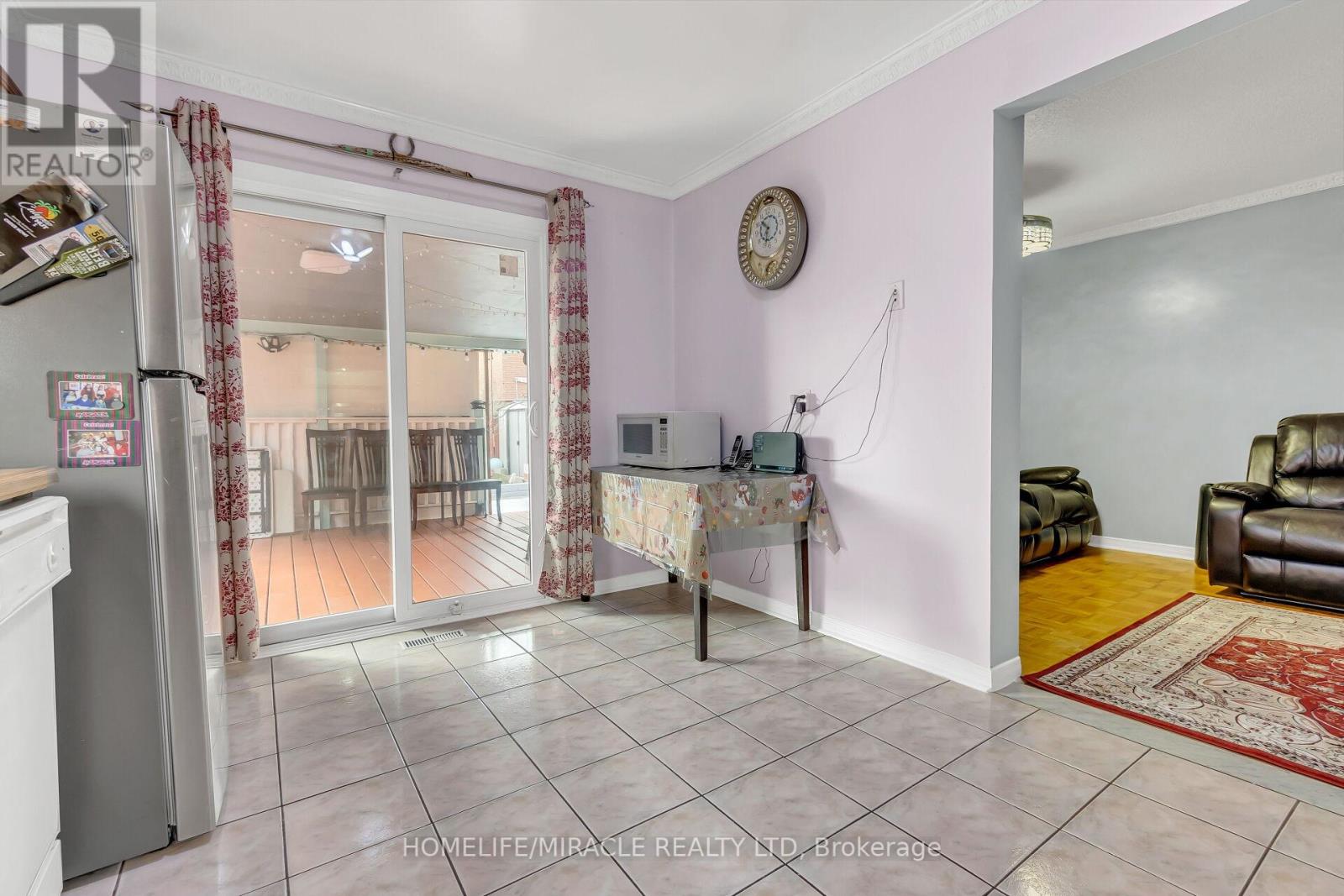 4 Colchester Avenue, Brampton, Ontario  L6Z 3R1 - Photo 21 - W12090261