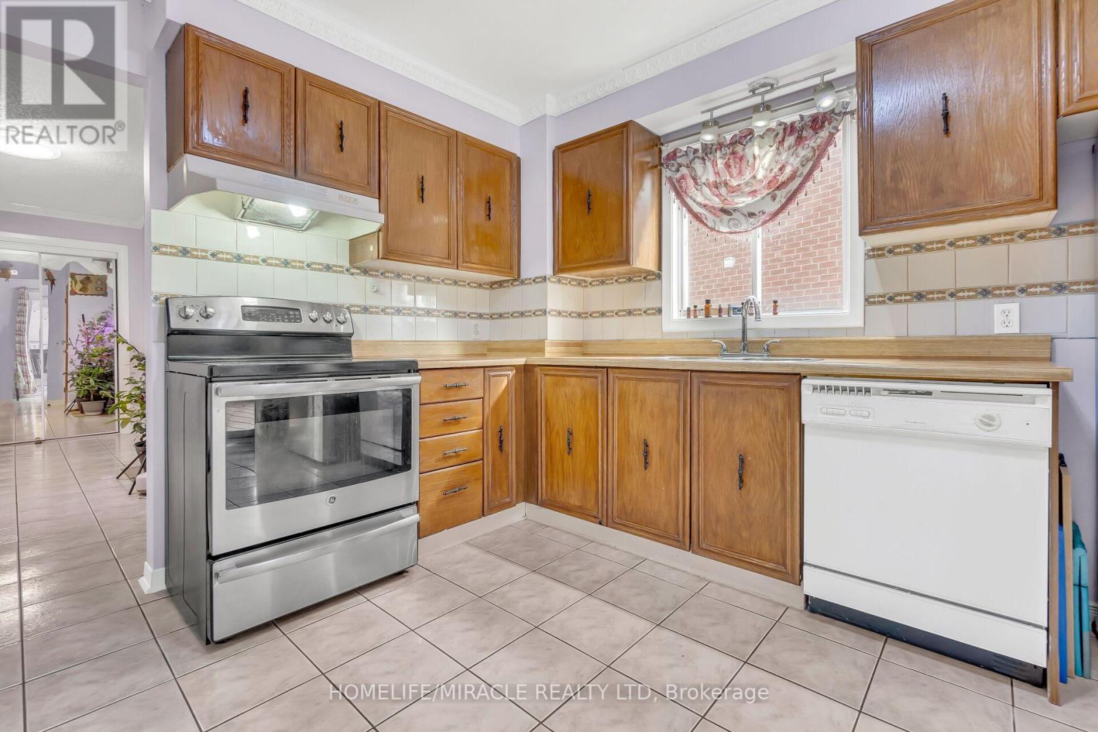4 Colchester Avenue, Brampton, Ontario  L6Z 3R1 - Photo 22 - W12090261