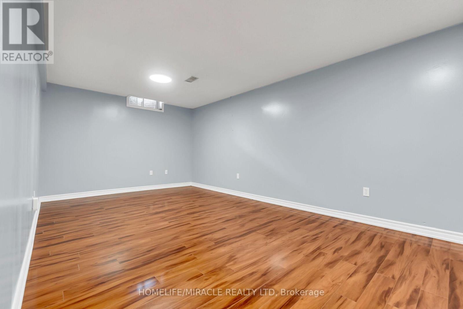 4 Colchester Avenue, Brampton, Ontario  L6Z 3R1 - Photo 34 - W12090261