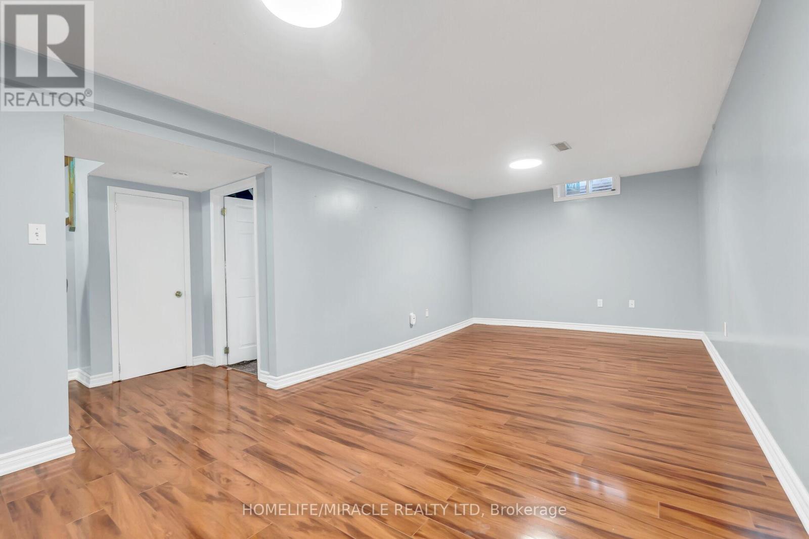 4 Colchester Avenue, Brampton, Ontario  L6Z 3R1 - Photo 35 - W12090261