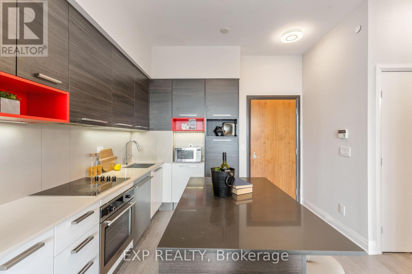2104 - 36 Park Lawn Road, Toronto, Ontario  M8V 0E5 - Photo 7 - W12090399