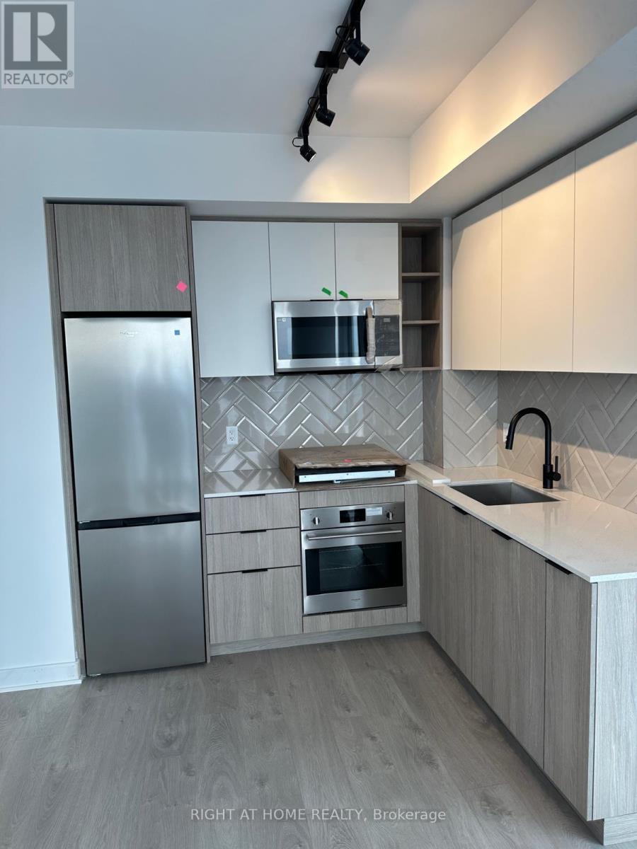 3004 - 36 Zorra Street, Toronto, Ontario  M8Z 0G5 - Photo 6 - W12090580