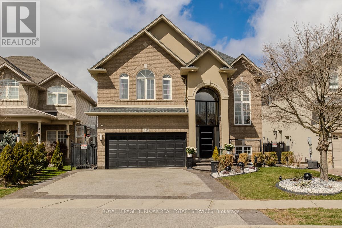 Property at 287 CLOVERLEAF DRIVE image 1