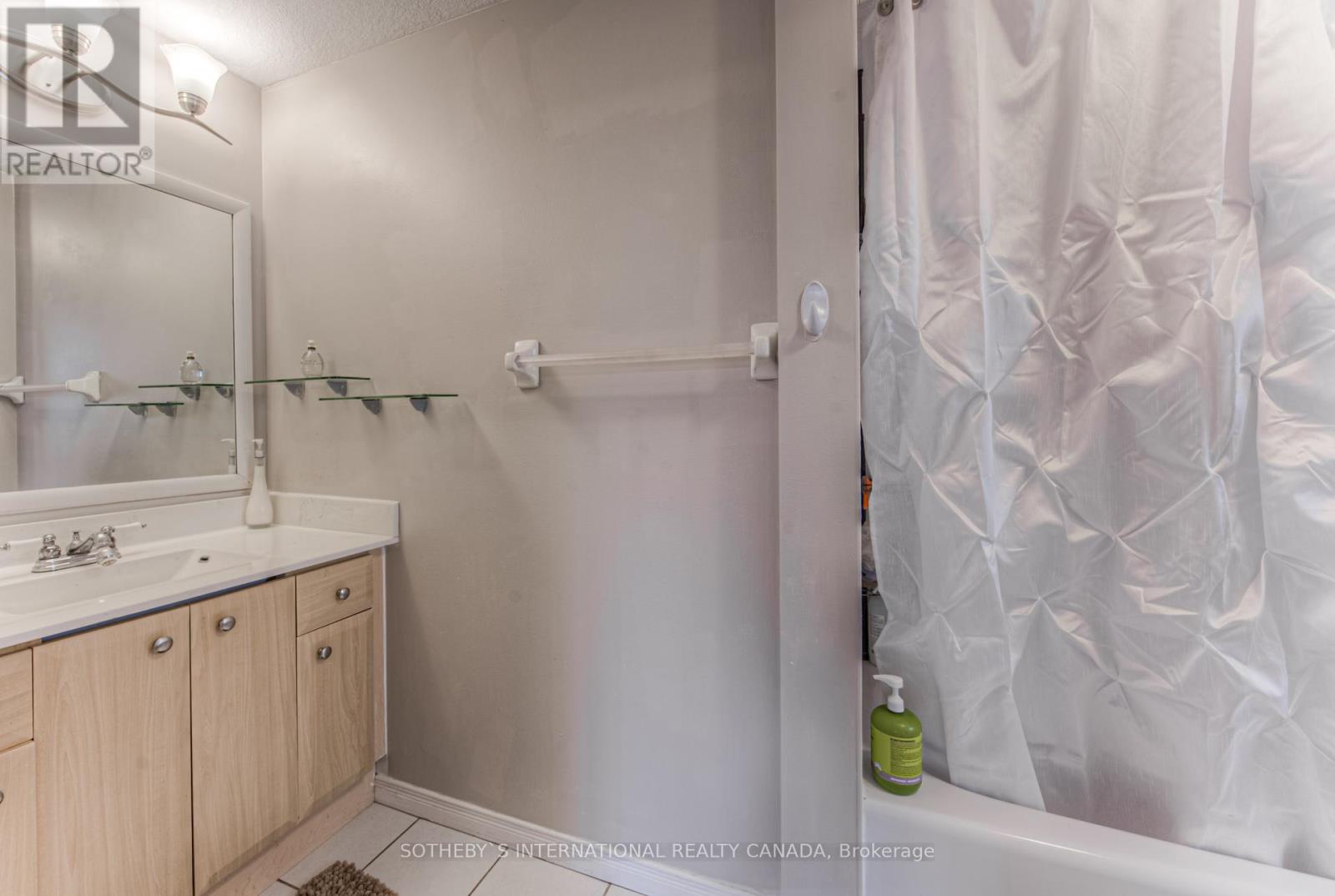 Property at 717 BRANDENBURG BOULEVARD image 4