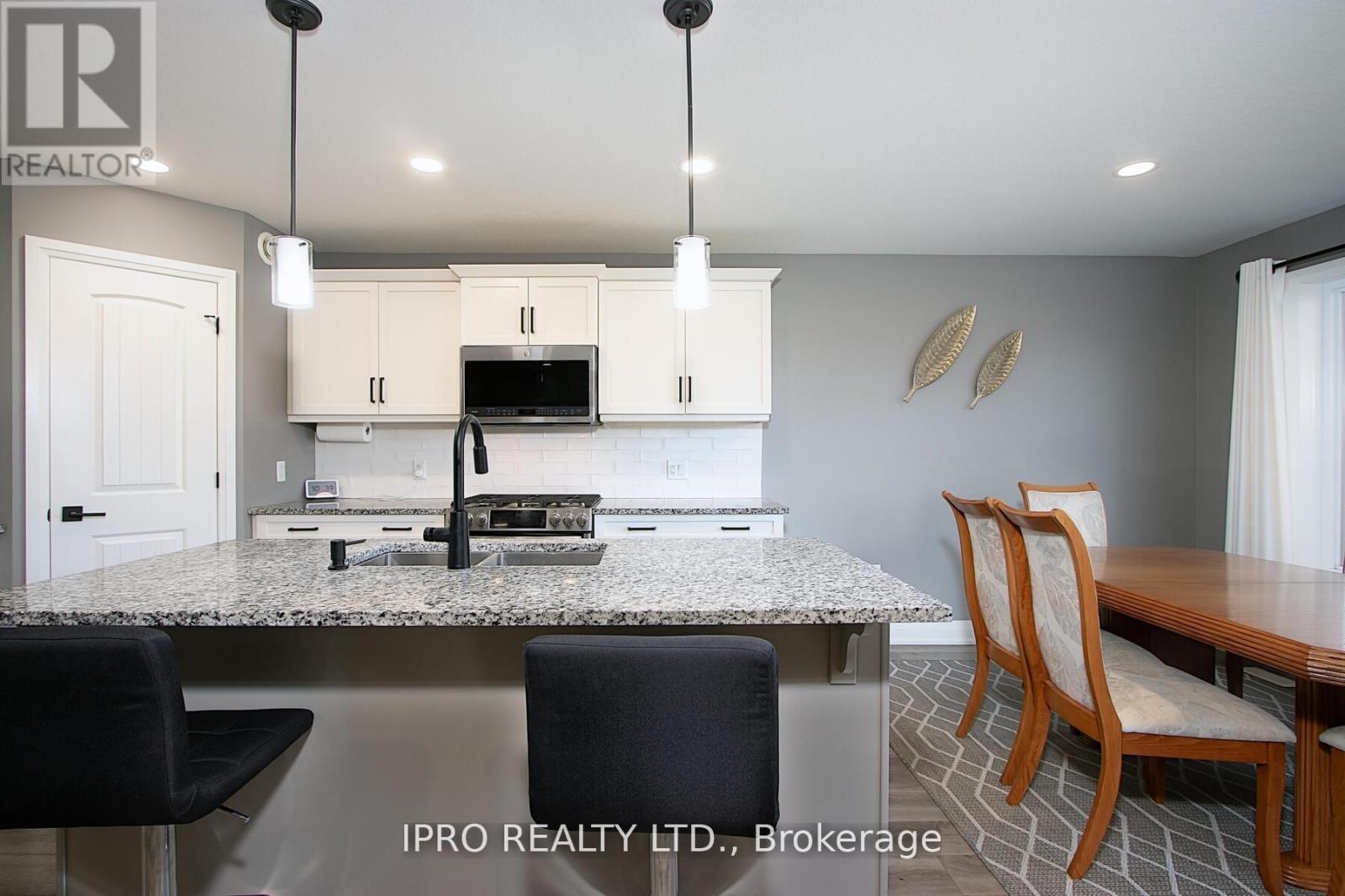 26 Nicholson Street, Lucan Biddulph, Ontario  N0M 2J0 - Photo 15 - X12089661