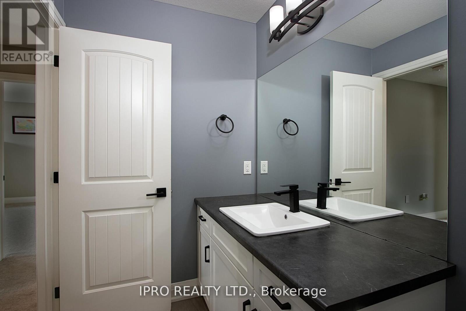 26 Nicholson Street, Lucan Biddulph, Ontario  N0M 2J0 - Photo 28 - X12089661