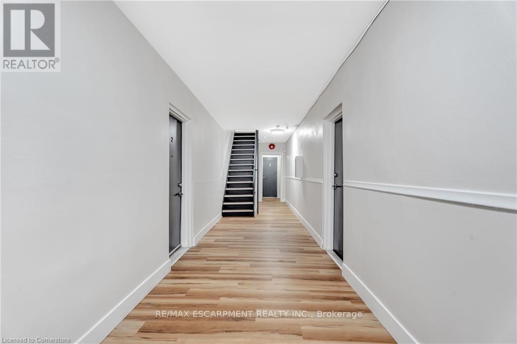 709 Main Street E, Hamilton, Ontario  L8M 1K8 - Photo 6 - X12089806