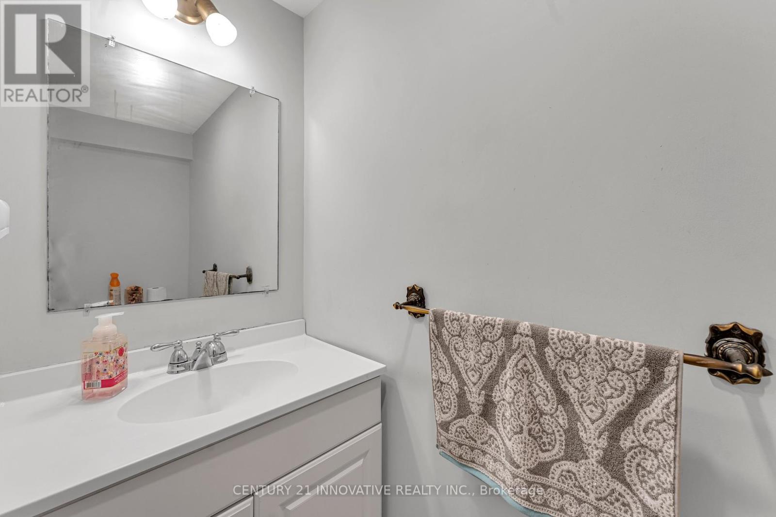 39 Delena Avenue N, Hamilton, Ontario  L8H 6B5 - Photo 17 - X12089865