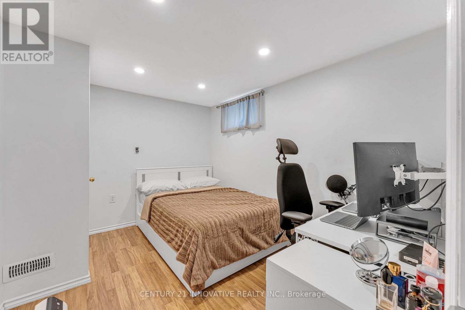 39 Delena Avenue N, Hamilton, Ontario  L8H 6B5 - Photo 20 - X12089865