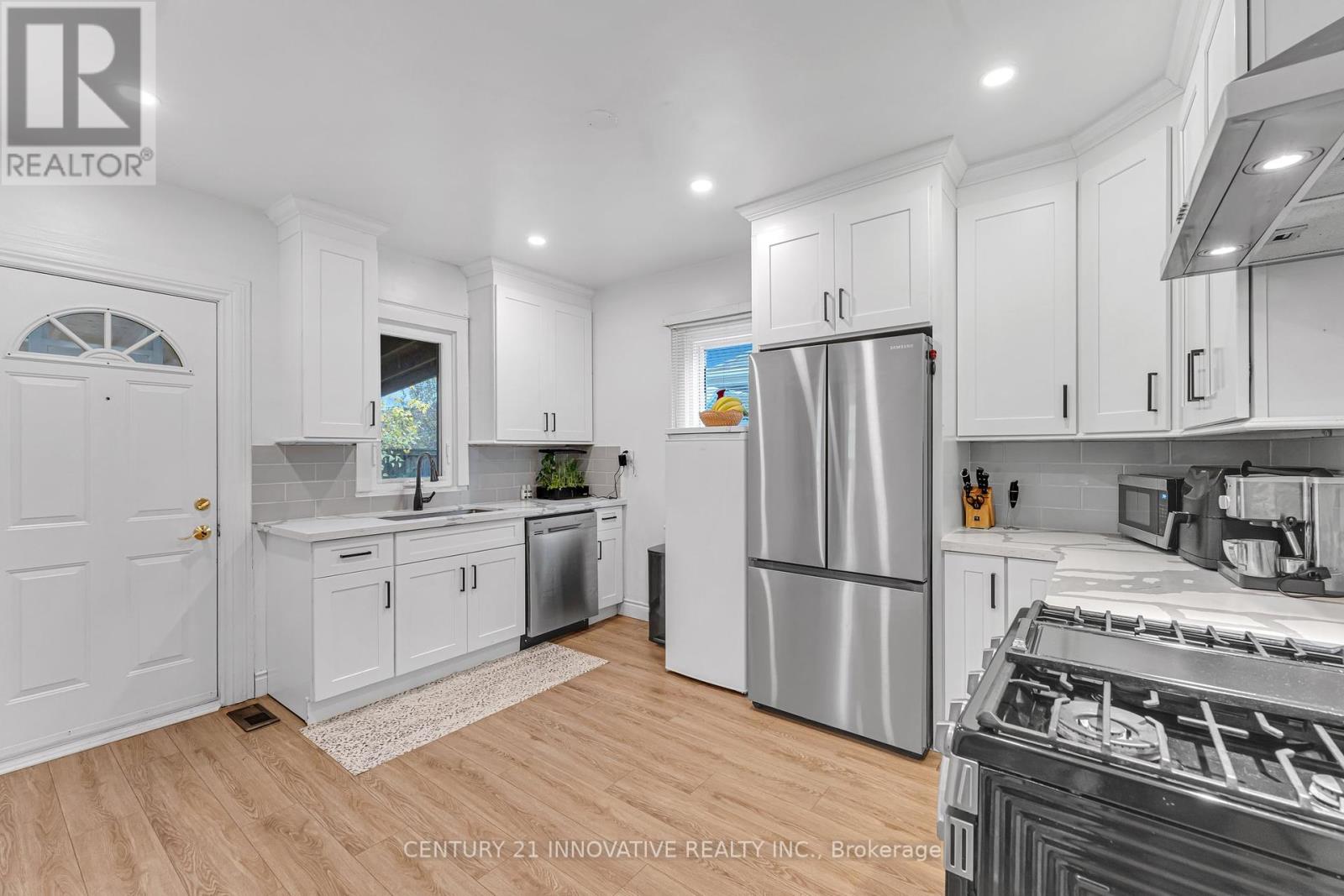 39 Delena Avenue N, Hamilton, Ontario  L8H 6B5 - Photo 8 - X12089865