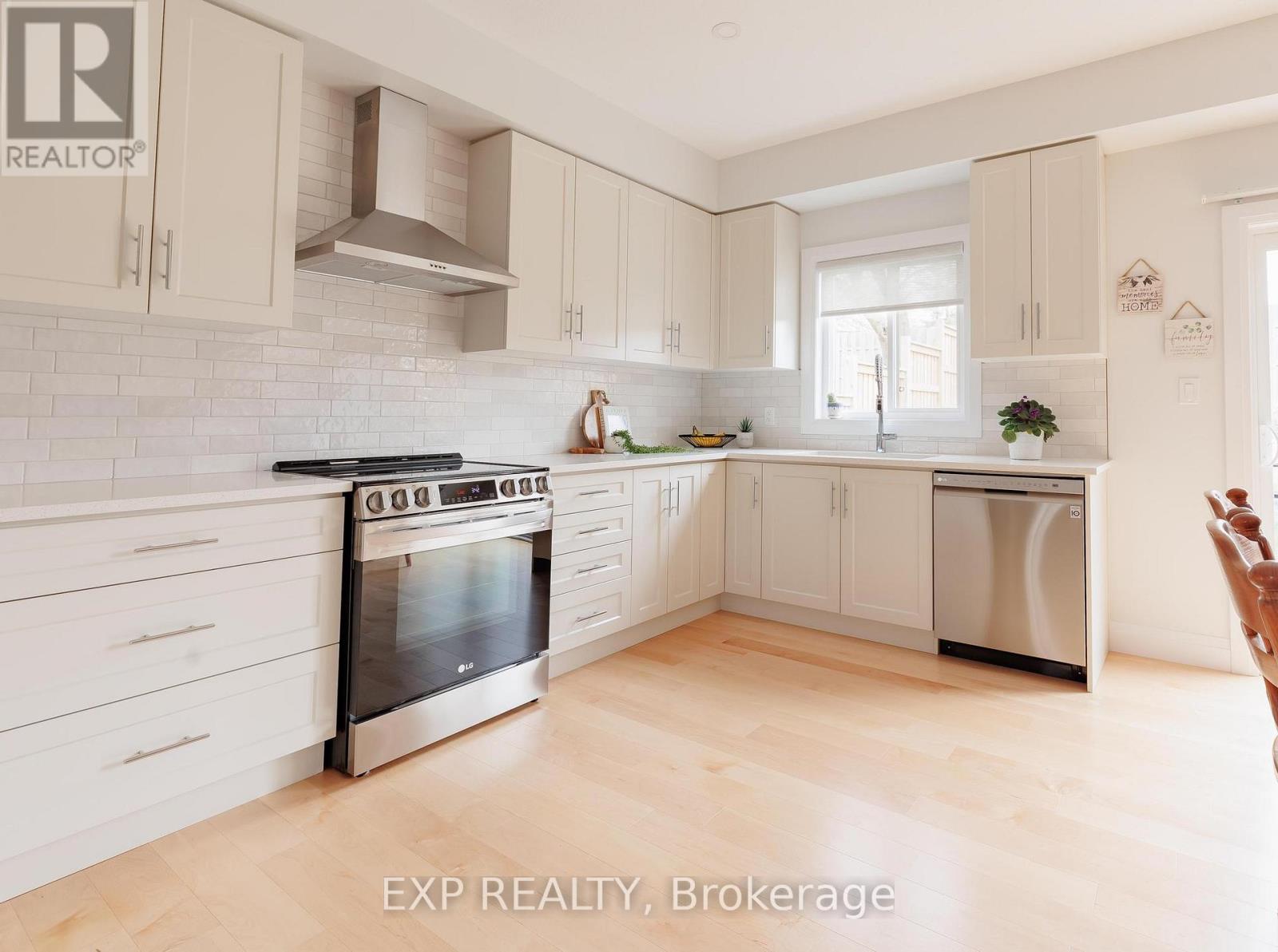 Property at 164 SYNDER AVENUE N image 5