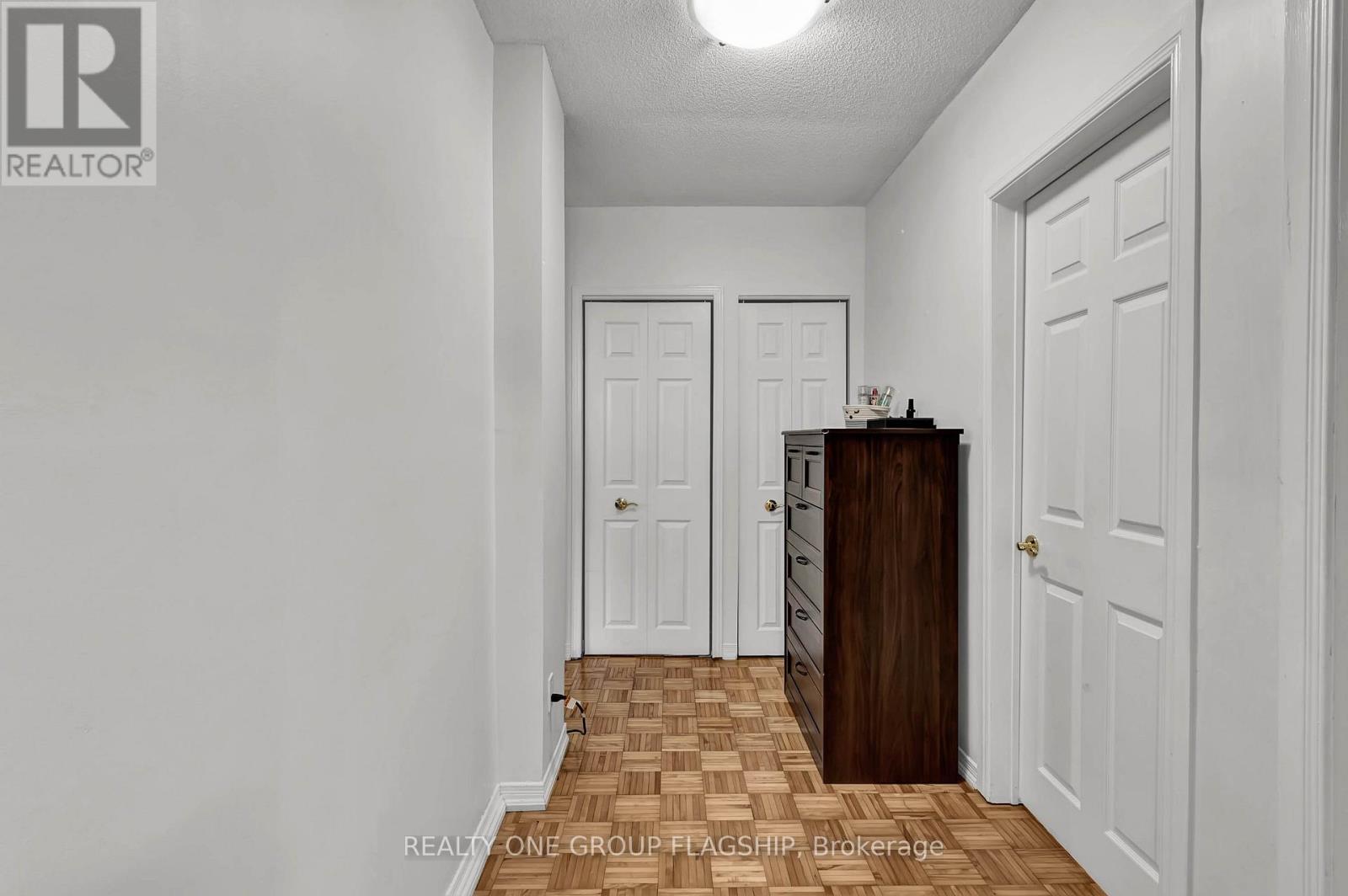 702 - 293 Mohawk Road E, Hamilton, Ontario  L9A 2J1 - Photo 14 - X12090271