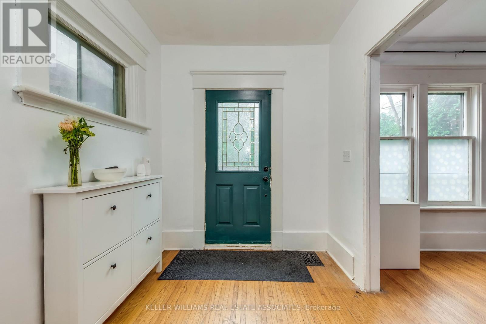 Property at 92 PARK AVENUE image 3