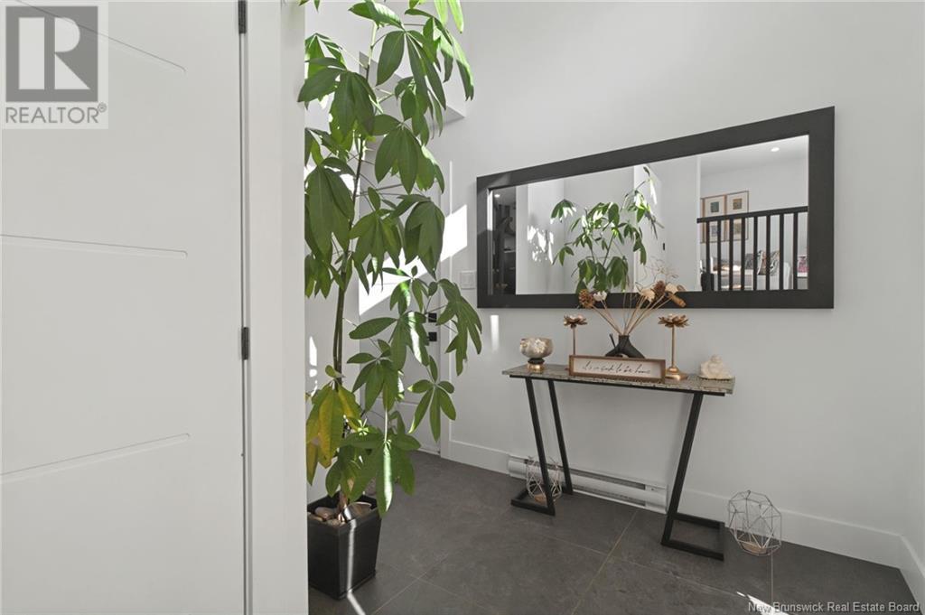 Property at 401 Maplehurst Drive image 4