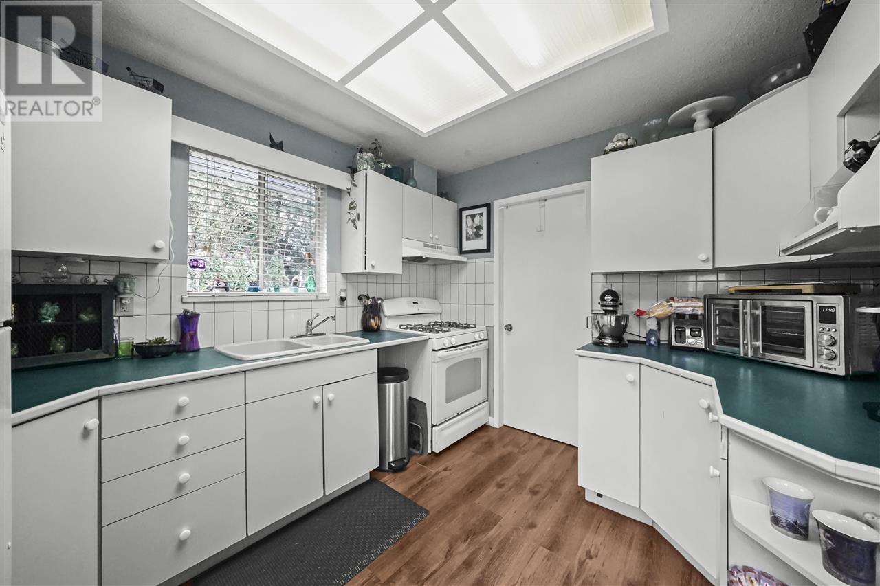 Property at 21022 123 AVENUE image 3