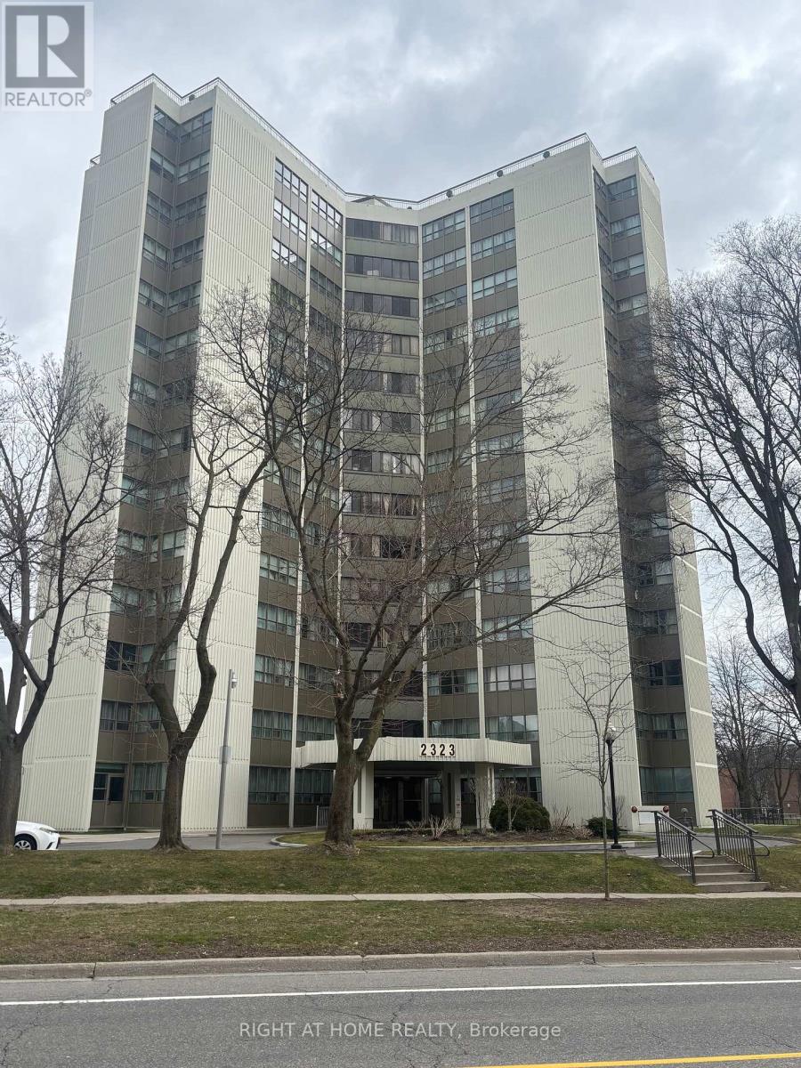 Ph4 - 2323 Confederation Parkway N, Mississauga, Ontario  L5B 1R6 - Photo 1 - W12090674