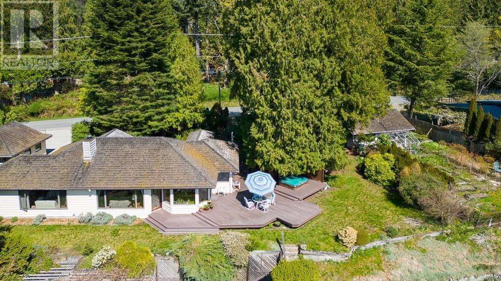 Property at 8161 REDROOFFS ROAD image 5