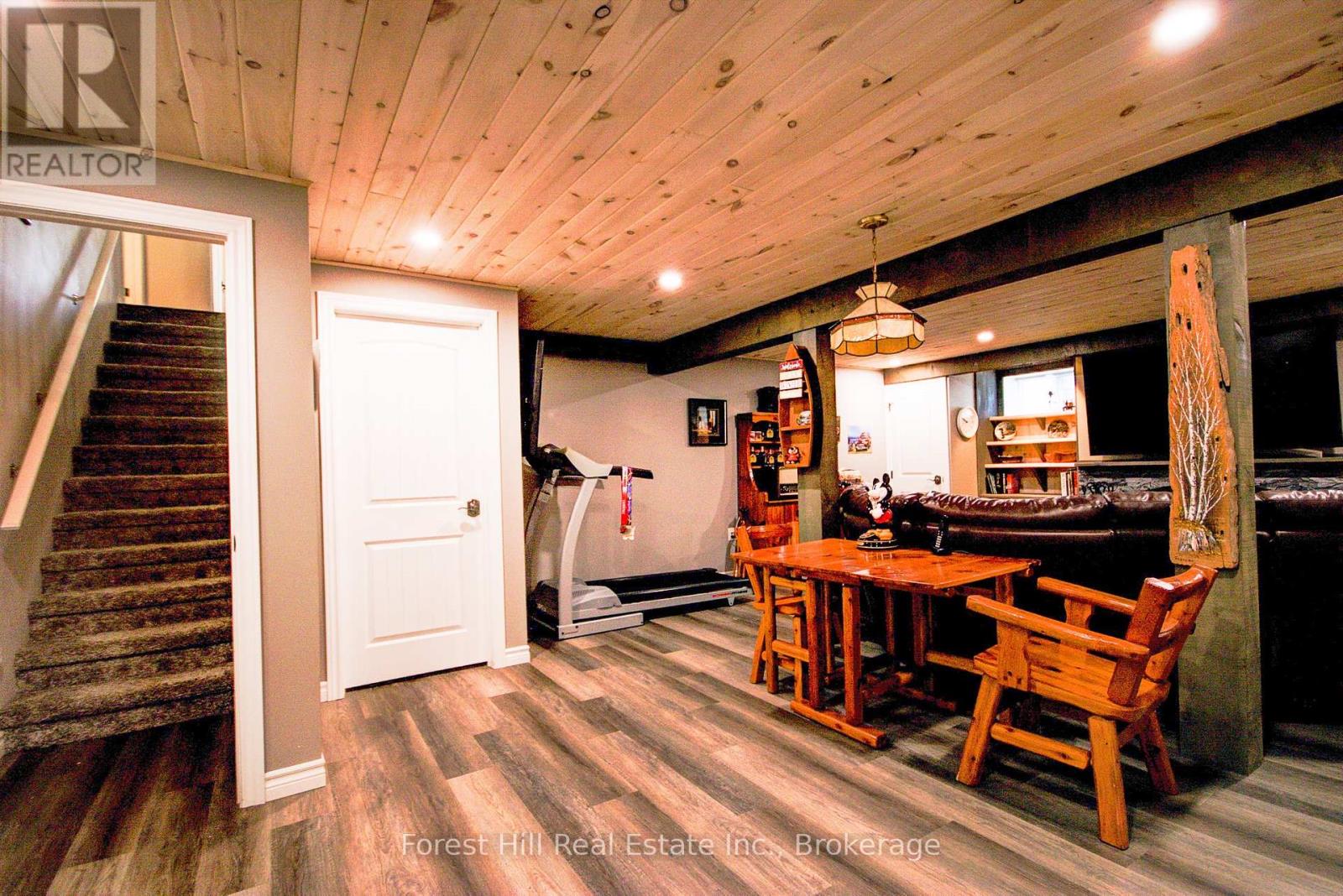 144 Pineridge Gate, Gravenhurst, Ontario  P1P 1Z1 - Photo 18 - X12071138