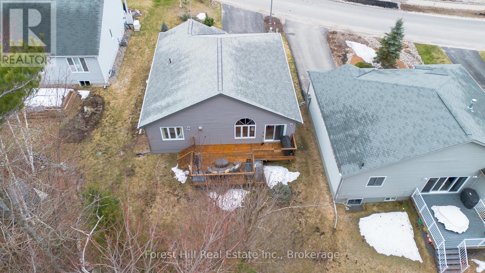144 Pineridge Gate, Gravenhurst, Ontario  P1P 1Z1 - Photo 29 - X12071138