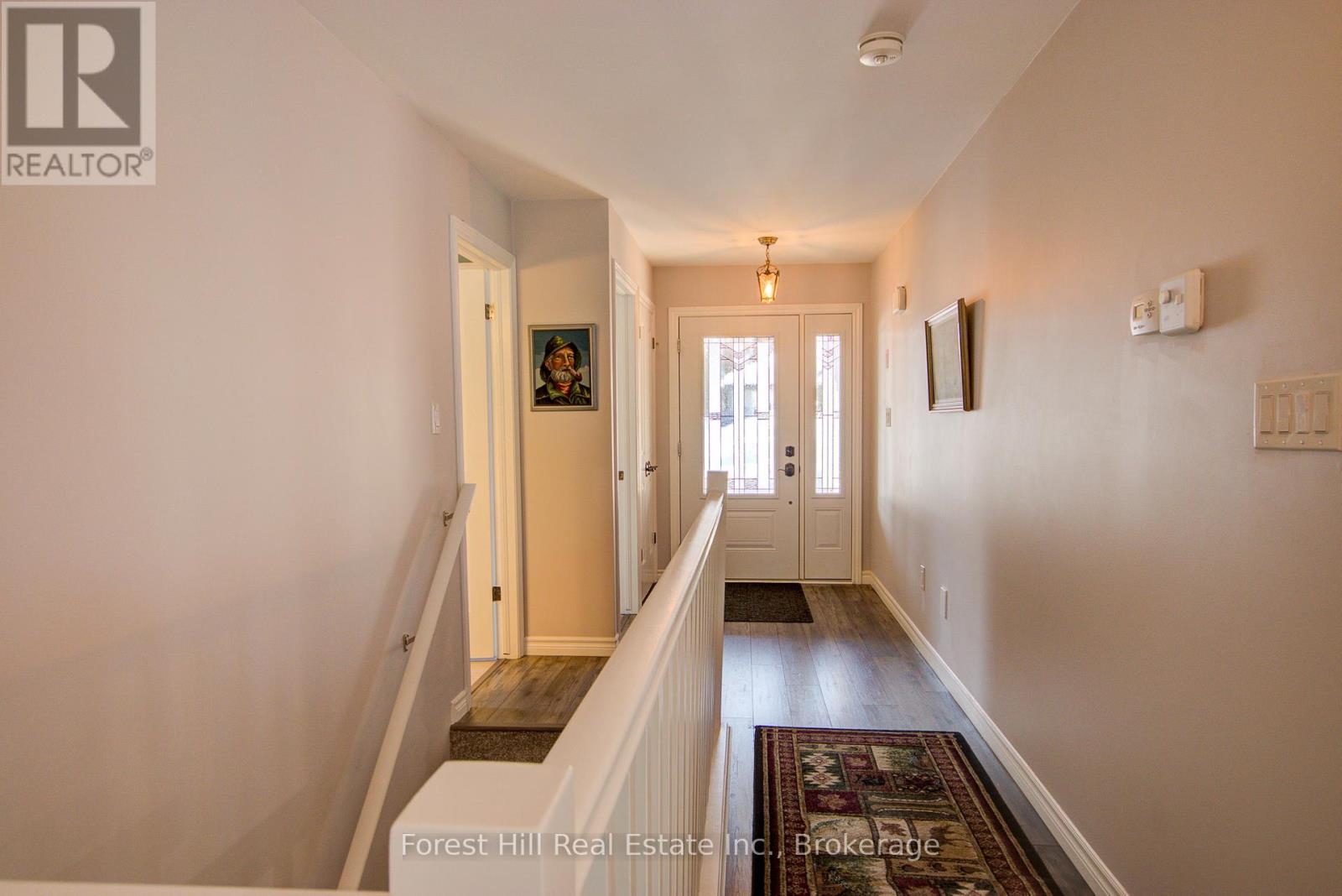 144 Pineridge Gate, Gravenhurst, Ontario  P1P 1Z1 - Photo 5 - X12071138