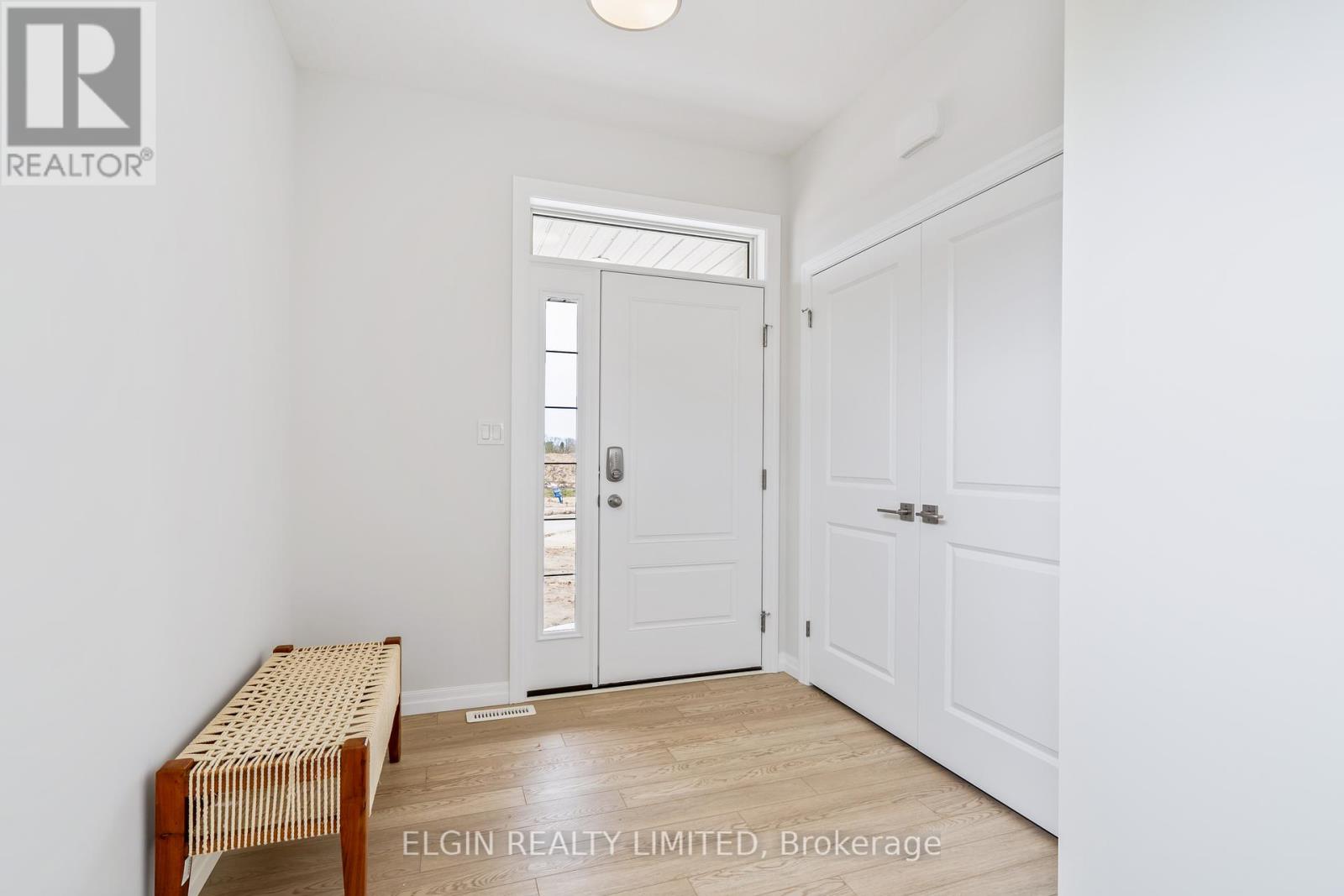 Property at 37 HEMLOCK CRESCENT image 2