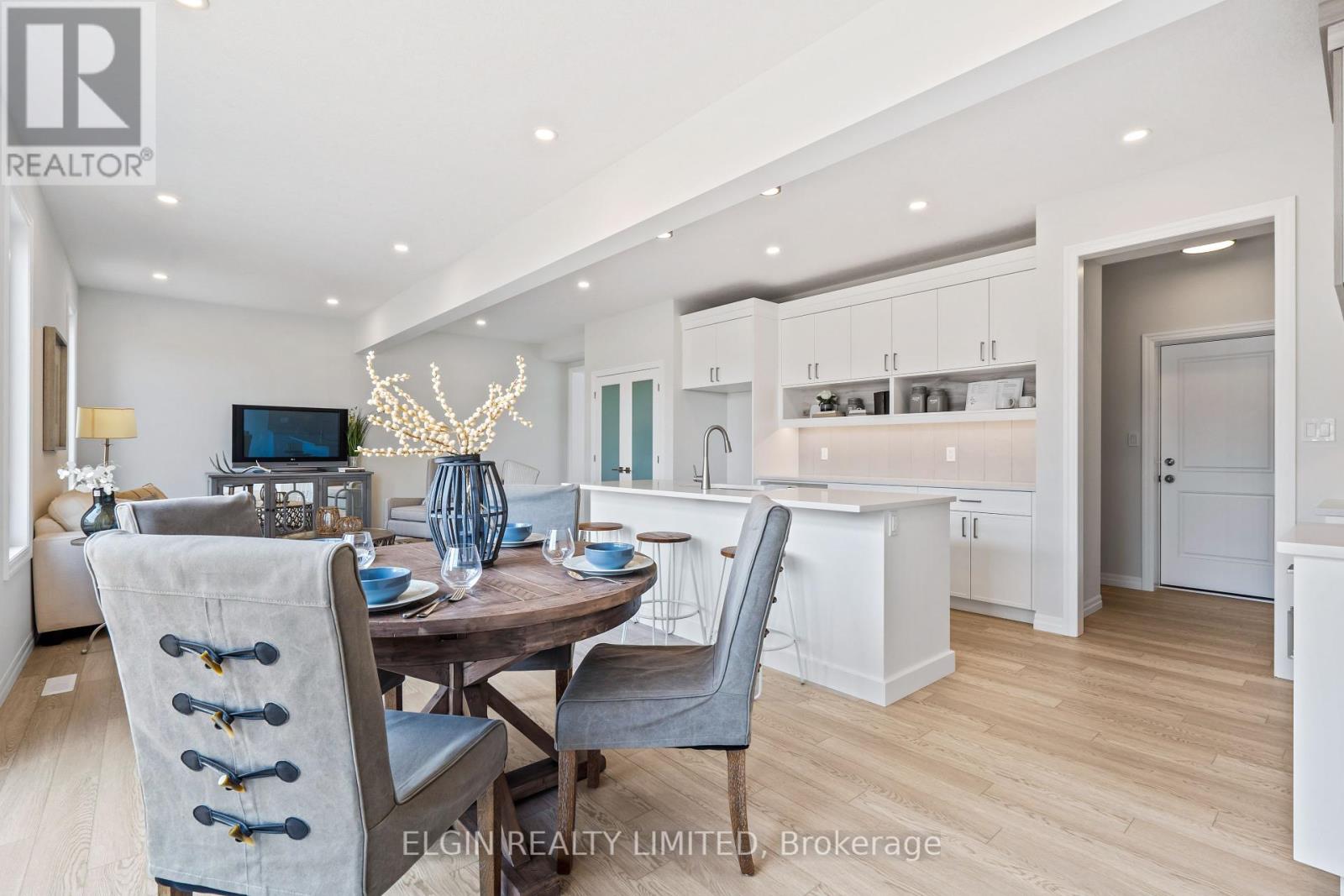 37 Hemlock Crescent, Aylmer, Ontario  N5H 0C1 - Photo 8 - X12069867