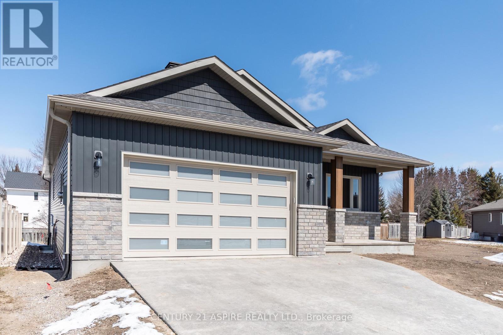 389 Patricia Avenue, Pembroke, Ontario  K8A 7Y2 - Photo 3 - X12090700