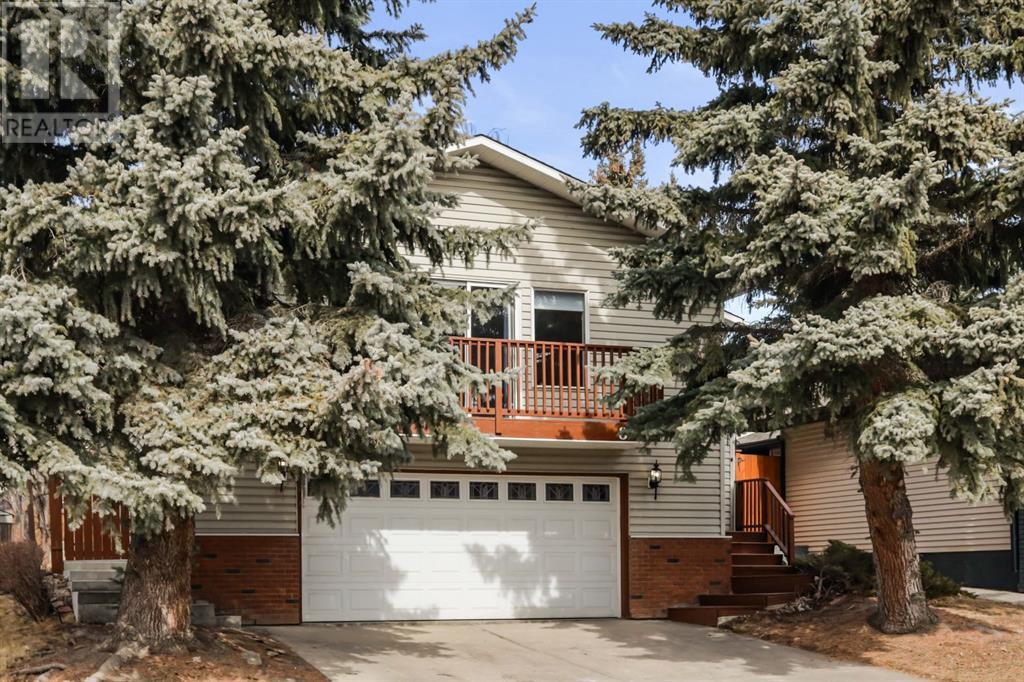 Property at 8 Hawkhill Way NW image 2
