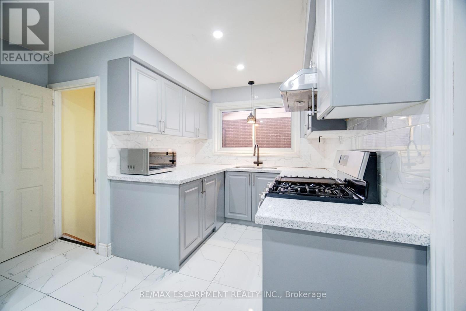 51 Rouse Avenue, Cambridge, Ontario  N1R 4M6 - Photo 13 - X12090706